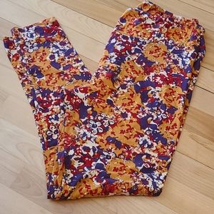 Lularoe tall and curvy pattern leggings